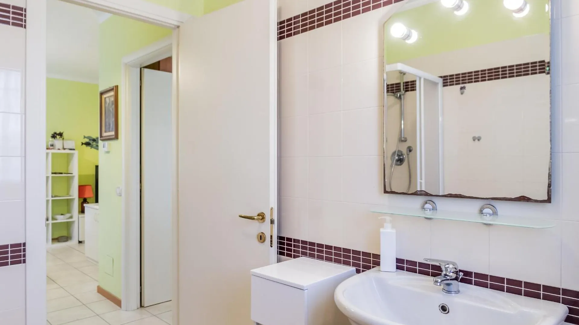 Il Cedro-15 Min Dalle Mura Wi-Fi Private Parking Lucca Apartment